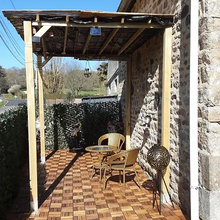 Le Petit Montceaux Holiday home Le Val-Saint-Pere