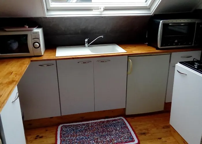 Le Petit Montceaux Le Val-Saint-Père