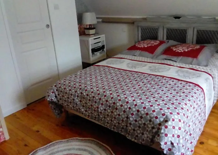 Le Petit Montceaux Le Val-Saint-Père