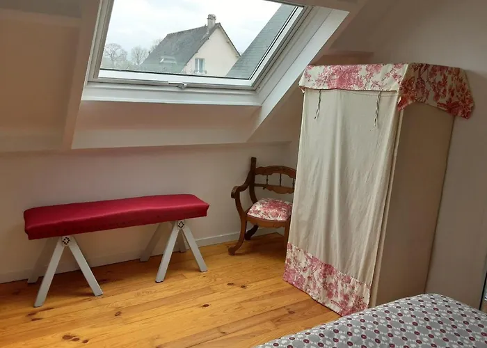 Le Petit Montceaux * Le Val-Saint-Père